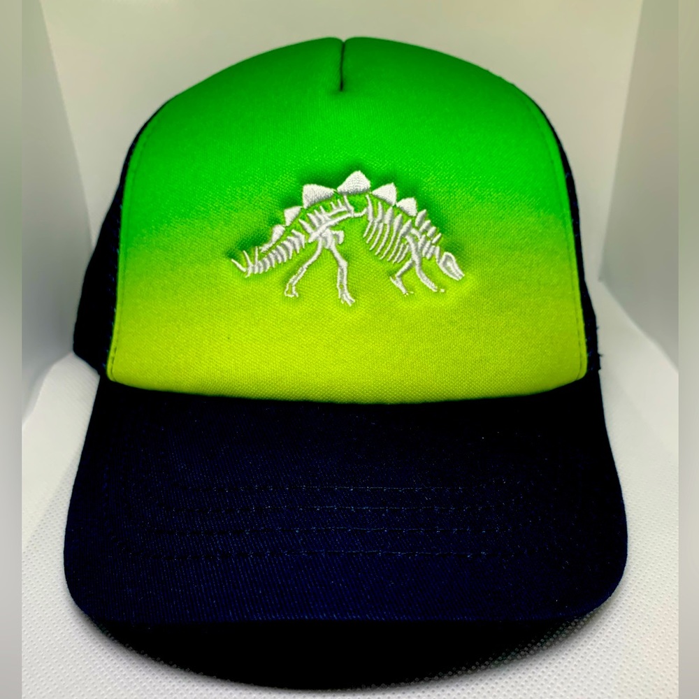 Snap back trucker cap hat retro style Dino 🦖 bones NWT adjustable style unisex